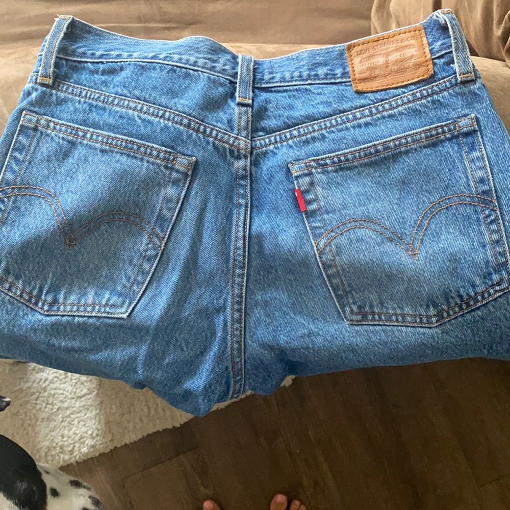 Levi women’s size 27 wedgie